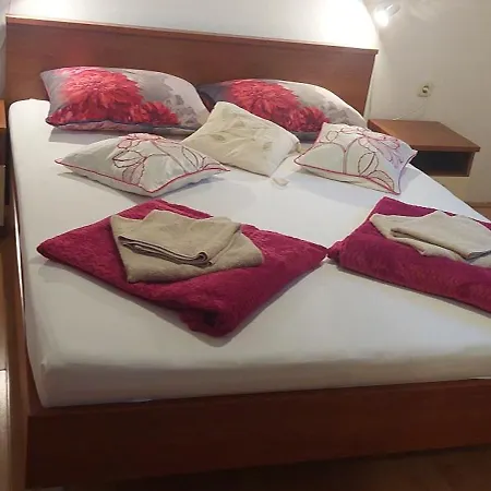 Gagulic Apartment *