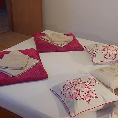 Gagulic Apartment *