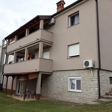 Apartment Gagulic Fazana